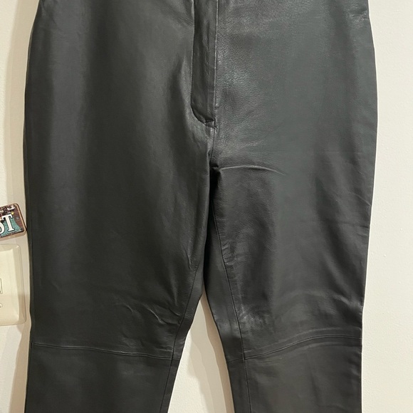 Newport news leather women pant size16. G-18 - Picture 3 of 7